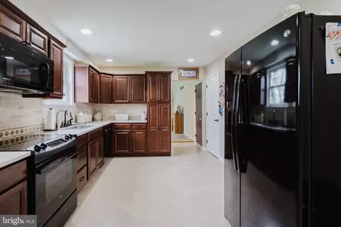 Entry Way - 503 Roberta Ave, Dover, DE 19901 photo 1 of 4
