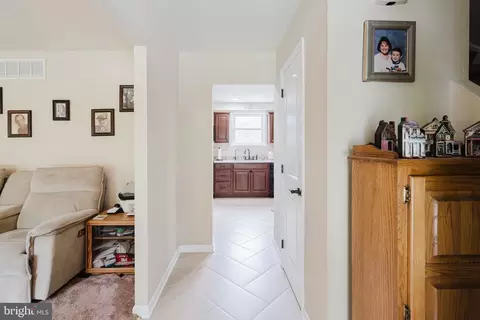 Entry Way - 503 Roberta Ave, Dover, DE 19901 photo 2 of 4