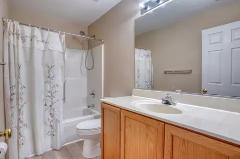 Bath - 233 Carrington Dr, Dover, DE 19904 photo 2 of 4