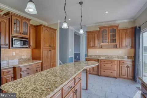 Kitchen - 233 Carrington Dr, Dover, DE 19904 photo 5 of 7