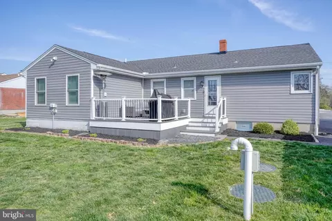 Exterior - 1542 Forrest Ave, Dover, DE 19904 photo 5 of 8