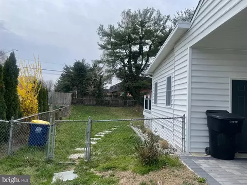 Exterior - 422 Frear Dr, Dover, DE 19901 photo 5 of 6