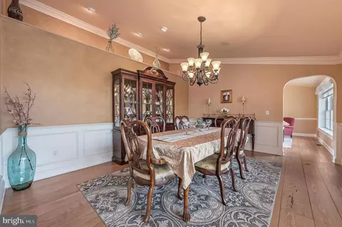 Dining - 555 Pennsylvania Ave, Dover, DE 19901 photo 2 of 5