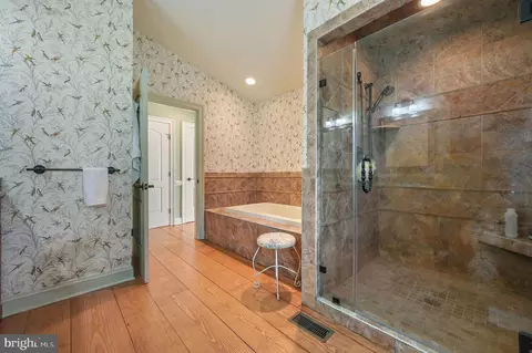 Bath - 555 Pennsylvania Ave, Dover, DE 19901 photo 2 of 3