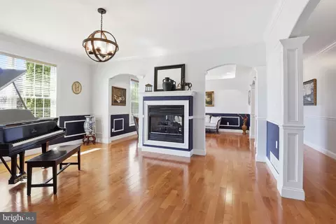 Entry Way - 17 N Chadwick Dr, Dover, DE 19901 photo 4 of 11