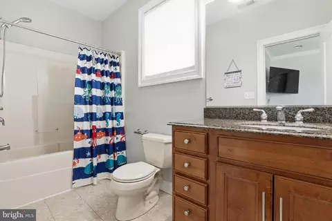 Bath - 17 N Chadwick Dr, Dover, DE 19901 photo 4 of 5