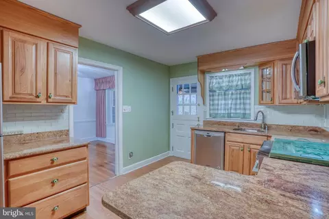 Kitchen - 455 E Loockerman St, Dover, DE 19901 photo 4 of 5