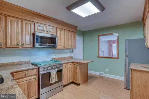 Kitchen - 455 E Loockerman St, Dover, DE 19901 photo 3 of 5
