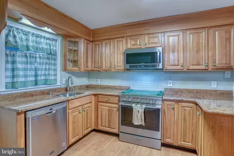 Kitchen - 455 E Loockerman St, Dover, DE 19901 photo 2 of 5