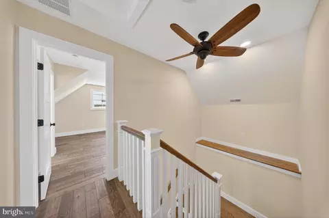Entry Way - 39 N Bay Dr, Dover, DE 19901 photo 4 of 6