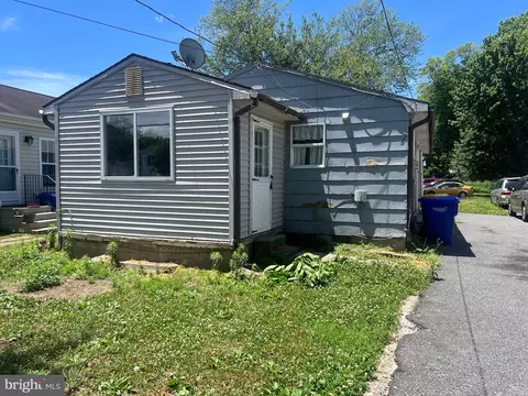 25 East St, Harrington, DE 19952