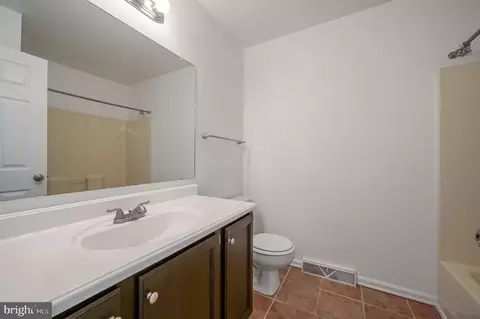 Bath - 47 Gristmill Dr, Dover, DE 19904 photo 2 of 2
