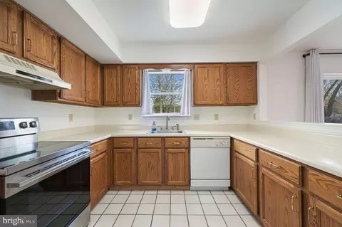 Kitchen - 47 Gristmill Dr, Dover, DE 19904 photo 1 of 2