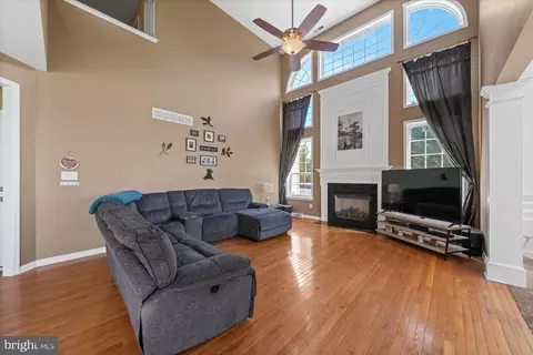 Living - 3070 Fast Landing Rd, Dover, DE 19901 photo 1 of 2