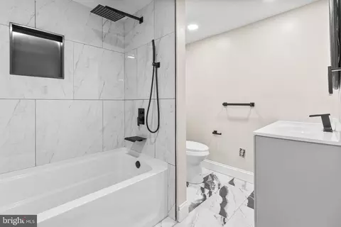 Bath - 781 S Halsey Rd, Dover, DE 19901 photo 3 of 3