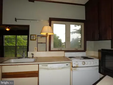 Kitchen - 155 S Shore Dr, Dover, DE 19901 photo 1 of 4
