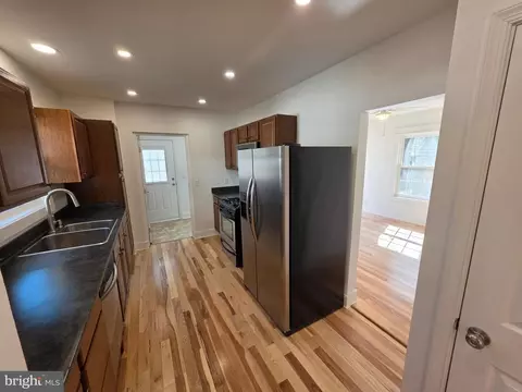 Entry Way - 12 Clara St, Dover, DE 19904 photo 2 of 10