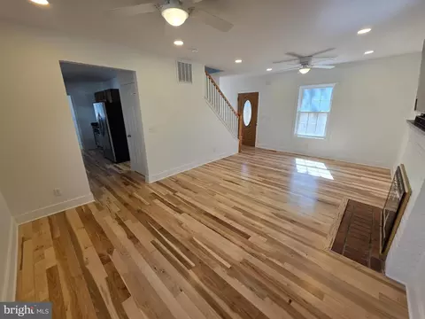 Living - 12 Clara St, Dover, DE 19904 photo 2 of 4
