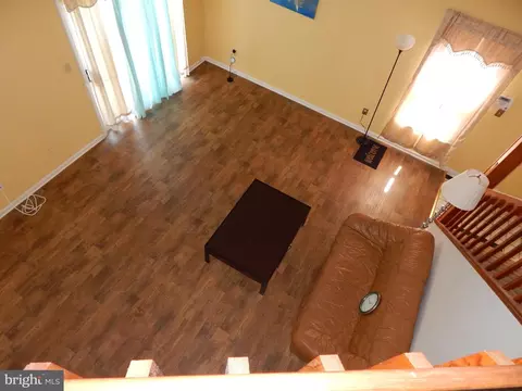 Living - 207 Sheffield Dr, Dover, DE 19901 photo 5 of 5