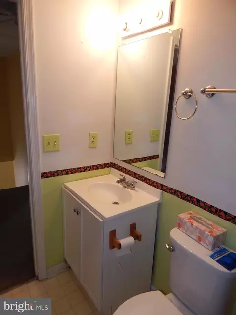 Bath - 207 Sheffield Dr, Dover, DE 19901 photo 5 of 5