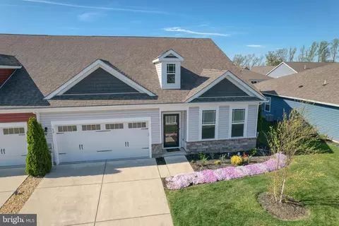 52 Panama St, Smyrna, DE 19977