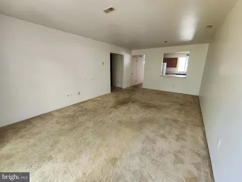 Living - 3006 Generals Way, Dover, DE 19901 photo 3 of 4