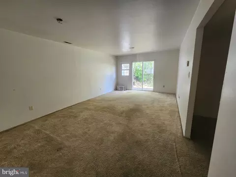 Living - 3006 Generals Way, Dover, DE 19901 photo 2 of 4