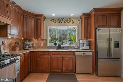 Kitchen - 183 N Fairfield Dr, Dover, DE 19901 photo 1 of 3