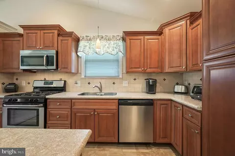 Kitchen - 130 Claystone Dr, Dover, DE 19901 photo 3 of 4