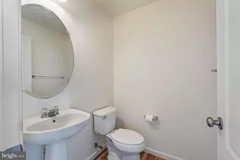 Entry Way - 376 Paradee Dr, Dover, DE 19904 photo 3 of 4