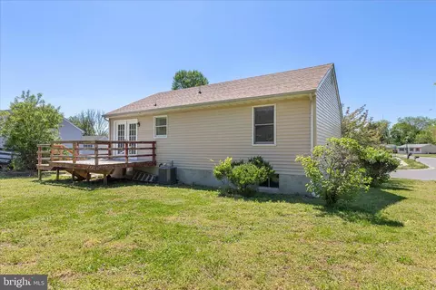 Exterior - 129 Alonzo Dr, Dover, DE 19904 photo 9 of 10