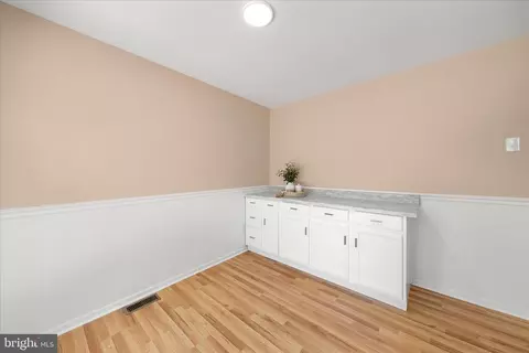 Entry Way - 129 Alonzo Dr, Dover, DE 19904 photo 2 of 2