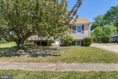 Exterior - 129 Alonzo Dr, Dover, DE 19904 photo 3 of 10