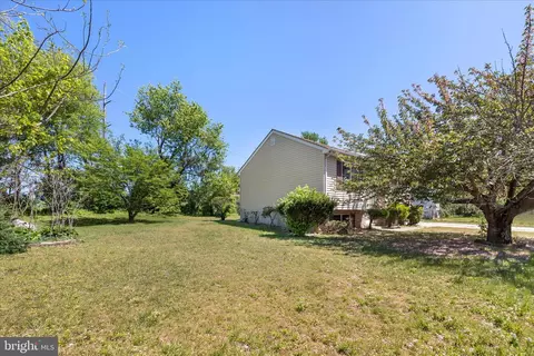 Exterior - 129 Alonzo Dr, Dover, DE 19904 photo 10 of 10