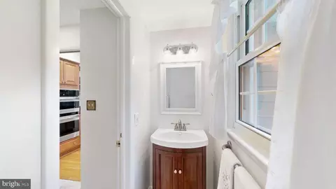 Entry Way - 45 W Fairfield Dr, Dover, DE 19901 photo 5 of 6