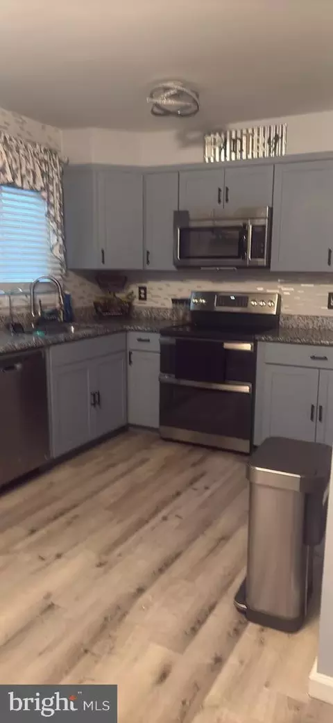 Kitchen - 30 Wayne Dr, Dover, DE 19901 photo 3 of 3