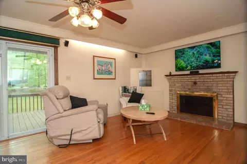 Living - 20 Gleneagles, Dover, DE 19904 photo 4 of 5