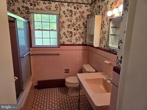 Bath - 505 E Loockerman St, Dover, DE 19901 photo 1 of 1