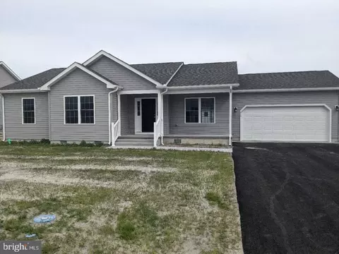 1009 E Redwood Ct, Harrington, DE 19952