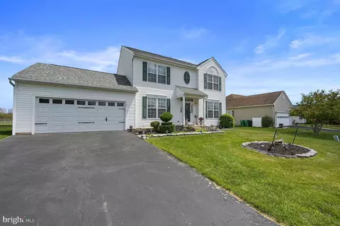 182 Winterton Ln, Dover, DE 19904