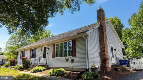 9 Glenway Ave, Smyrna, DE 19977