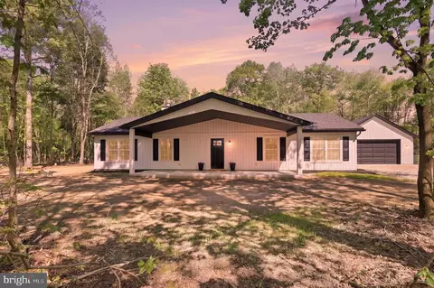 1832 Fox Hunters Rd, Harrington, DE 19952