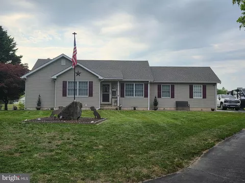 125 Crimson Dr, Dover, DE 19904