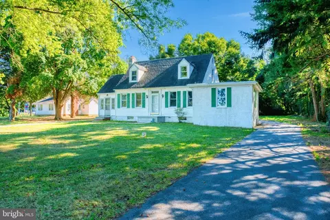 Exterior - 2502 S State St, Dover, DE 19901 photo 5 of 10