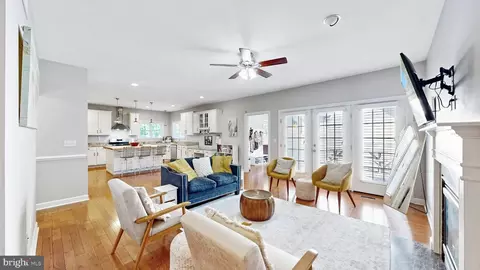 Entry Way - 73 Washington St, Dover, DE 19901 photo 5 of 12