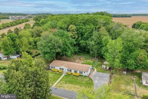 28 E Pine St, Frederica, DE 19946