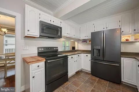 Kitchen - 57 Elm Ter, Dover, DE 19901 photo 3 of 3
