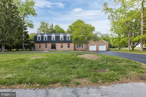 Exterior - 65 Laurel Dr, Dover, DE 19901 photo 12 of 16