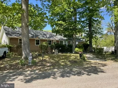 587 Artis Dr, Dover, DE 19904 photo 2