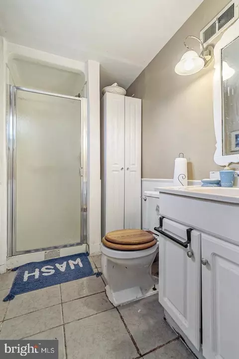 Bath - 937 Boggs Dr, Dover, DE 19901 photo 2 of 2